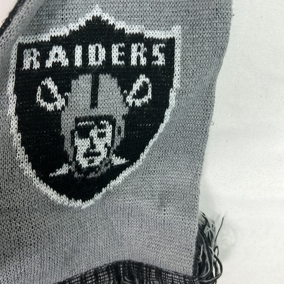 #1671 Raiders Gray & Black Scarf | Size: OS - Picture 5 of 5